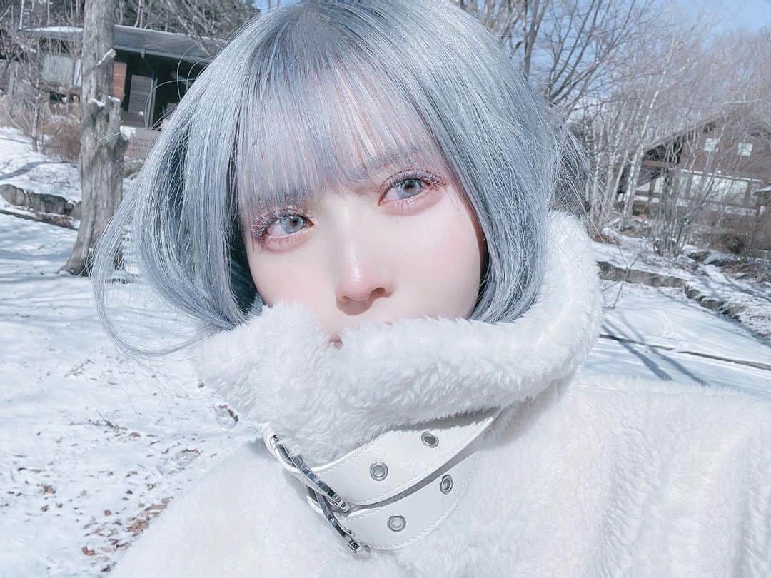 仲川琉菜のインスタグラム：「眩しくて目頑張って開けてると眉間に力入るのも相まって男性っぽさが増す擬似ショート」