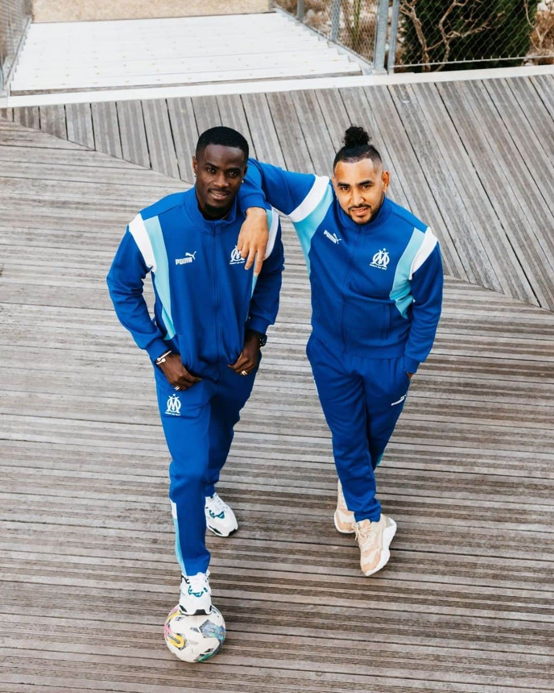 ディミトリ・ペイェのインスタグラム：「Intemporel 💪🔵 ⚪ @olympiquedemarseille @pumafrance @ericbailly24」