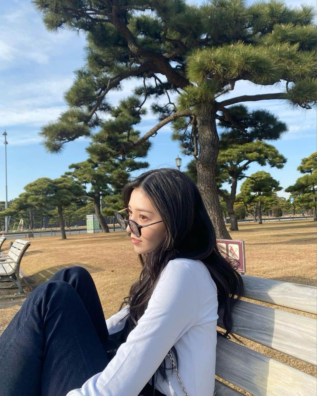 吉井美優のインスタグラム：「. エクステと髪質改善 してもらいました 💆🏻‍♀️✨ いつも有難う御座います ！  そしてまつげのメンテナンス 今月もくるくるに戻りました 🦕 いつも楽しい時間 ♪」