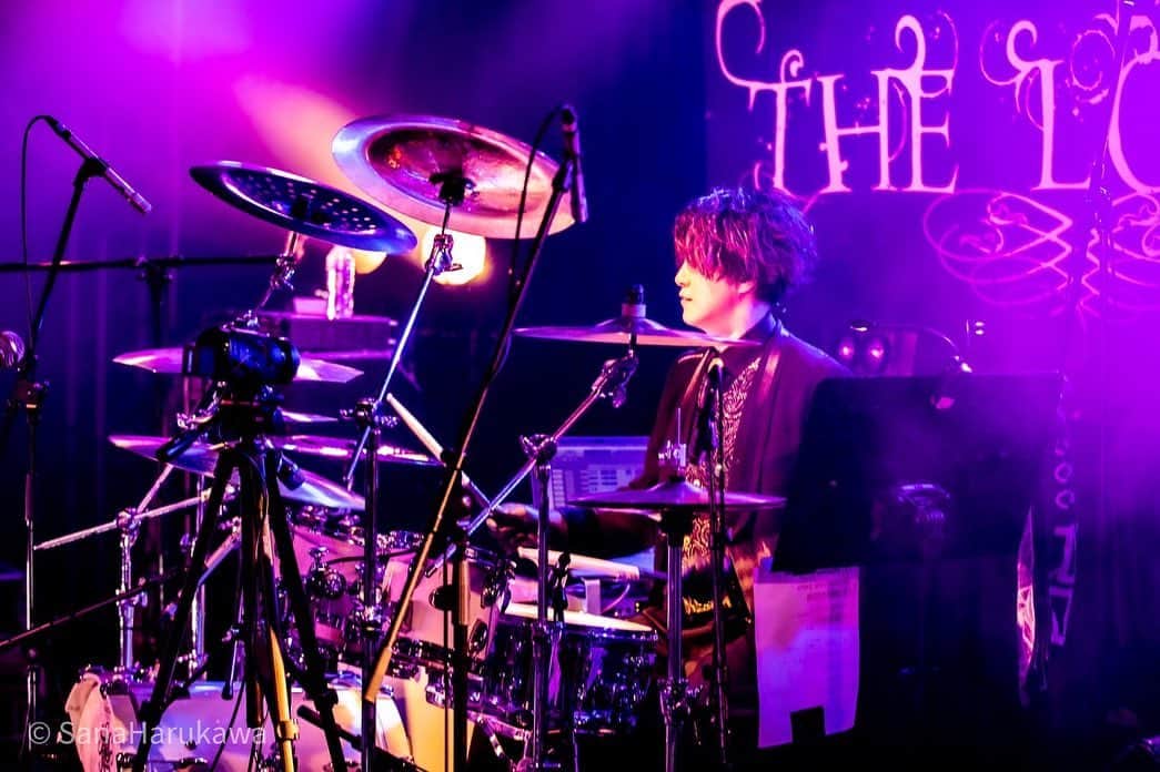 Yusukeのインスタグラム：「2023/1/29新宿BLAZE  #ライブが好き #visualkei #ビジュアル系 #rock #v系 #ドラムが好き #drums #sakaedrums #heroyusuke @sanaharukawa」