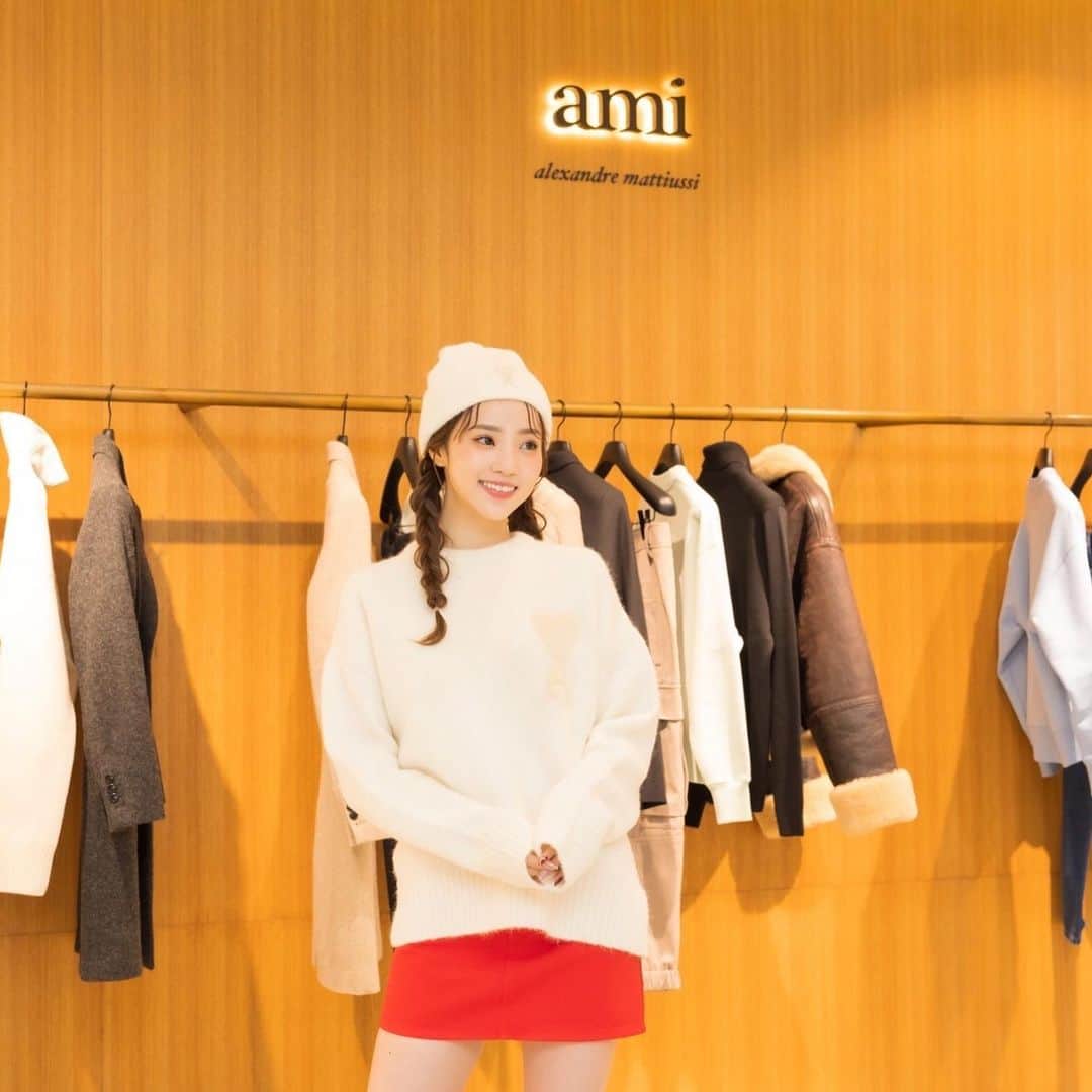 中町綾のインスタグラム：「アミ パリスの新作を渋谷パルコで見てきたよ！☺︎ 可愛いアイテムたくさん合ったのでみんなもバレンタインギフトに是非！🎀💞 全国のアミ パリスに新作が入ってるのでみんな行ってみてね！ #AmiParis #アミパリス #AmiShibuyaParco @amiparis」