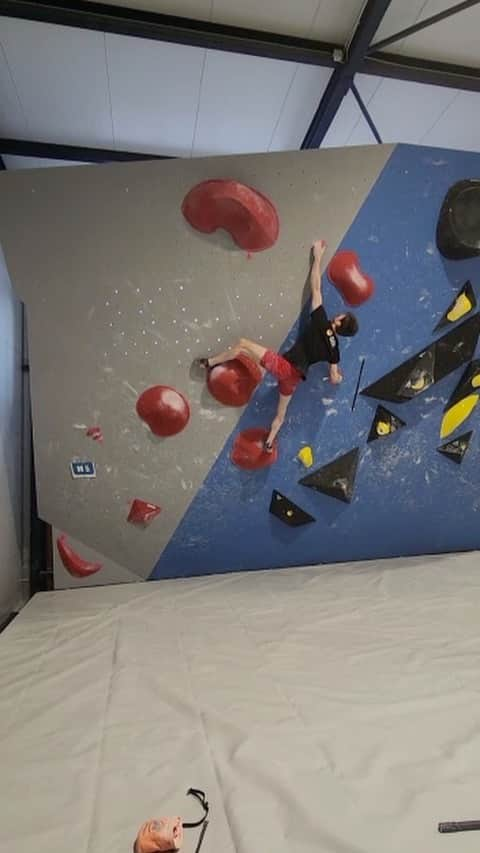 ヤン・ホイヤーのインスタグラム：「Another day, another comp simulation. I guess I can still climb with dem kids every now and then.」