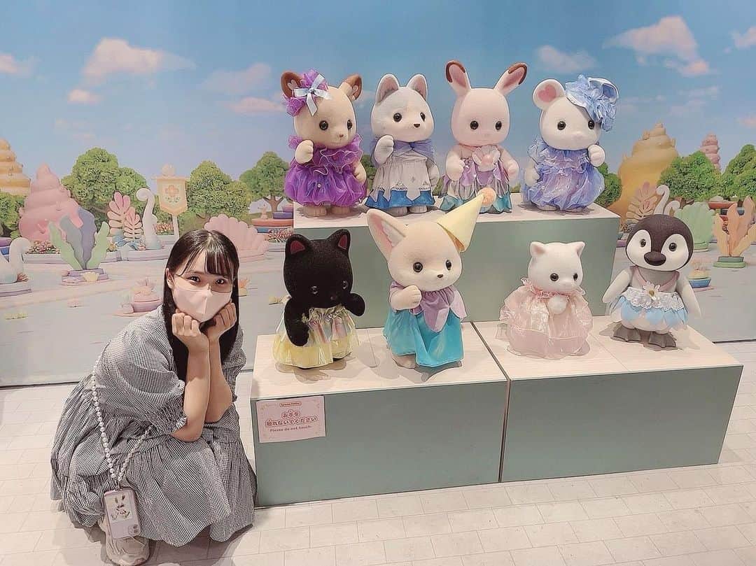 渡辺未詩（ミウ）のインスタグラム：「すごく前ものすごく前に行ったシルバニアカフェ🐰🫧」