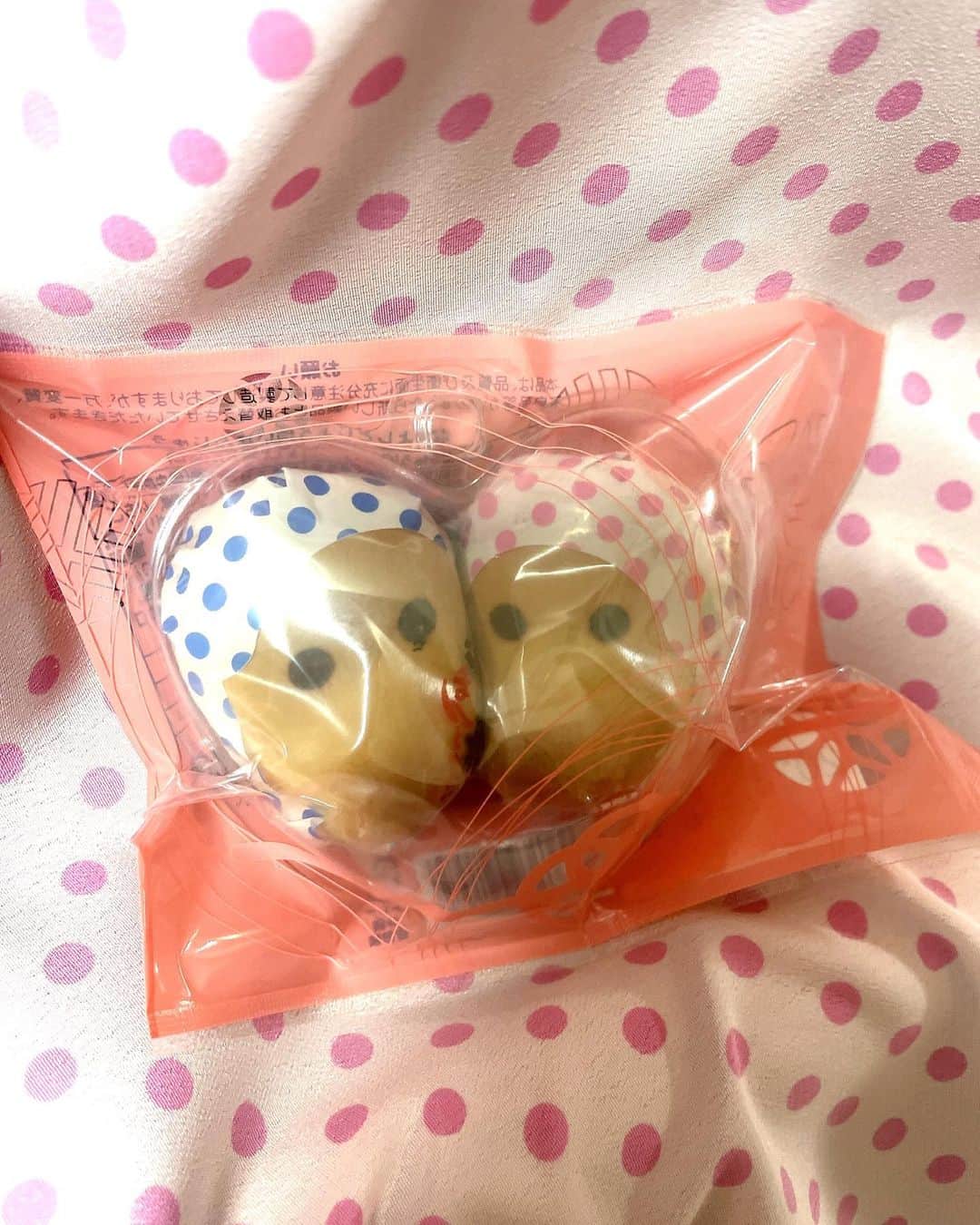 のインスタグラム：「なんとなく買ってしまった🎀  #なかよしどじょう掬いまんじゅう」