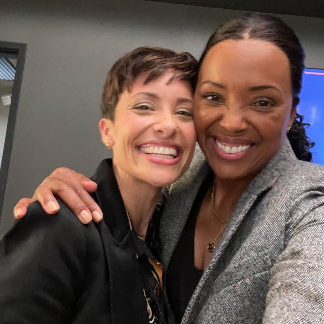 アイシャ・タイラーさんのインスタグラム写真 - (アイシャ・タイラーInstagram)「✨Aisha Tyler✨ is taking over our IG today as part of our #BlackHistoryMonth celebration 😍 follow along on Stories as she  gives us an exclusive behind-the-scenes look at #CriminalMinds: Evolution!   The season finale of @criminalminds is now streaming on @paramountplus」2月10日 5時06分 - aishatyler