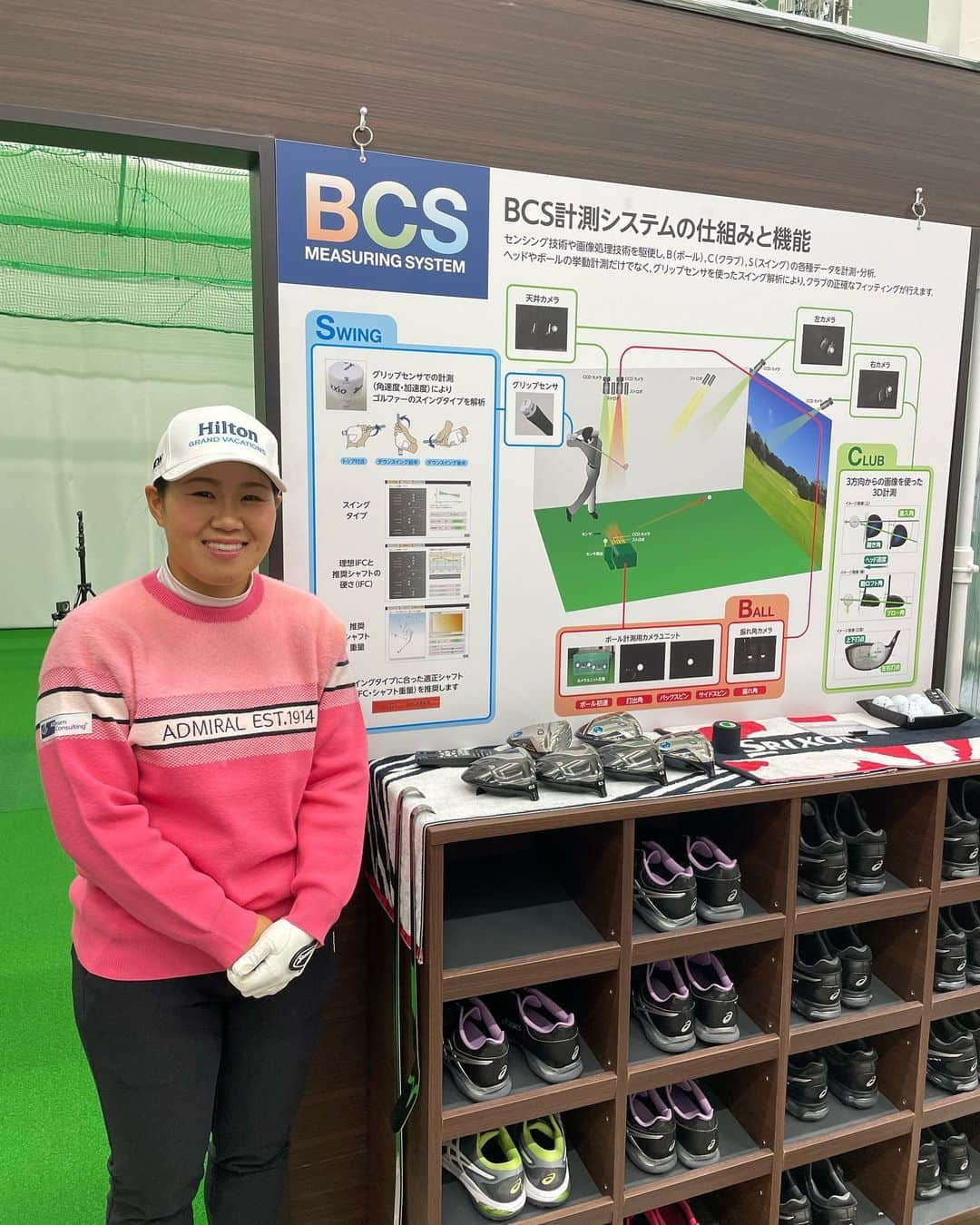 畑岡奈紗のインスタグラム：「The other day, I visited @dunlopgolf_official headquarters in Kobe! I was able to visit the studio where the clubs are crafted and assembled. I also has an opportunity to talk with the people who designs and tests the clubs! We also did a club fitting🏌️‍♀️ We gave feedback on the ZX7 Mk2, which I have been using since the start of 2023. The fitting was great and shaft adjustment went just what I was expecting! I’ll keep grinding so I can make this new driver as one of my strong game!  The last picture is an Olympic uniform that was displayed in the workshop! The red one is Rikuya Hoshino's uniform, who’s a really good friend of mine! It's really cool to see these uniforms displayed in the workshop!  先日 @dunlopgolf_official 神戸本社にご挨拶に伺いました！ いつもクラブを組み立てて頂いている工房を見学させて頂いたり、クラブの設計やテストをしてくださる方々とも直接お話させて頂きとても勉強になりました！ クラブテストもさせて頂きました🏌️‍♀️ 開幕戦から使わせて頂いているZX7 Mk2のフィードバックをさせて頂きシャフトの調整をして頂きました！ 次戦に向けてもっと自分の武器に出来るように調整を続けています！  最後の1枚はオリンピックのユニフォームを以前送られて頂いたのですが、工房に飾って頂いていたので、記念撮影しました！ 赤い方のウェアは同じ茨城出身の星野陸也プロのウェアです！」