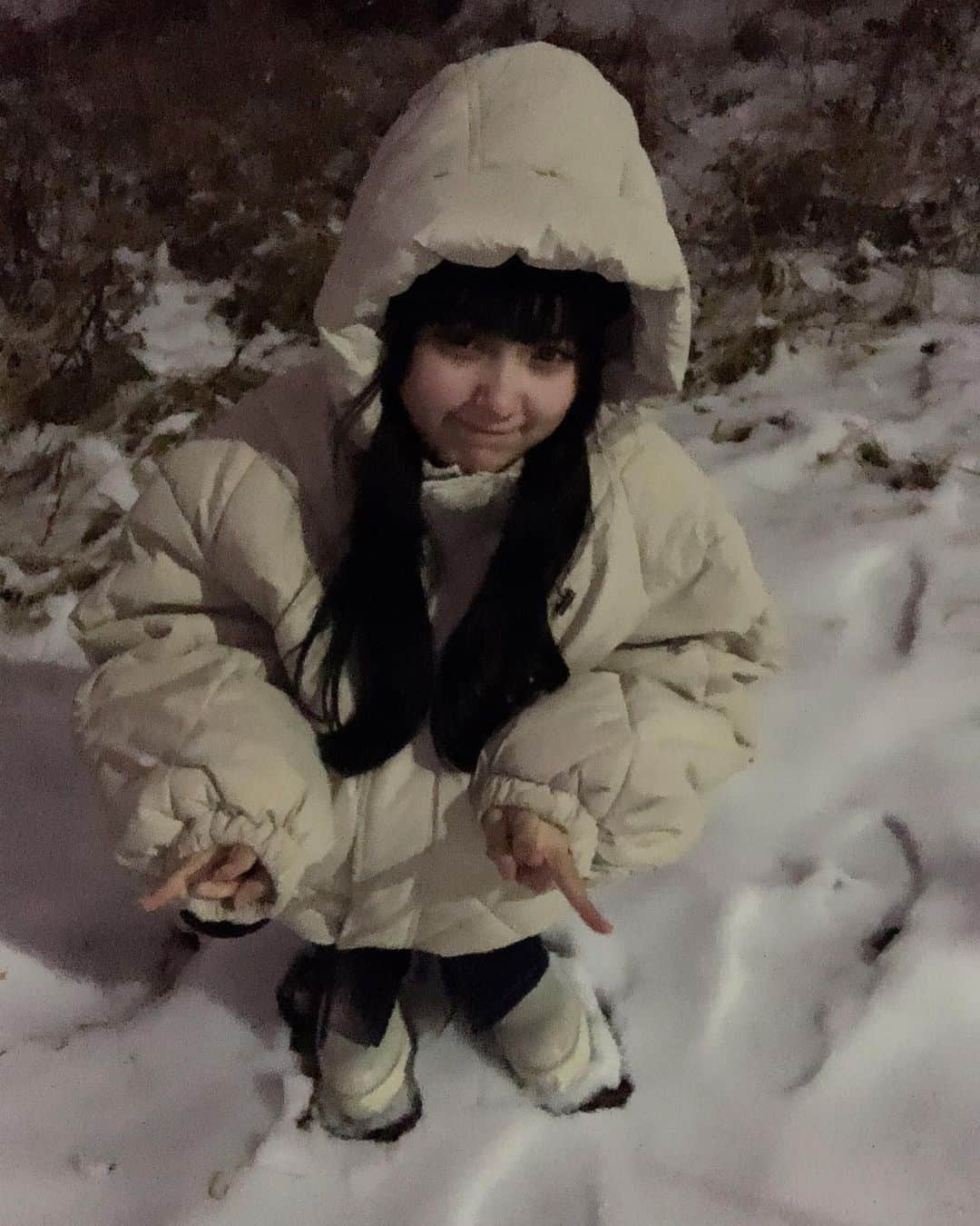 松本恵莉紗のインスタグラム：「雪嬉しいけど寒いね🥶❄」