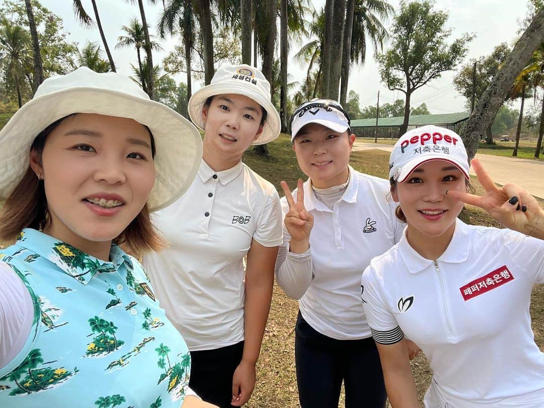 佐伯珠音のインスタグラム：「タイ🇹🇭 暑いけどすごく楽しい☺️  감사합니다🫶🏻」