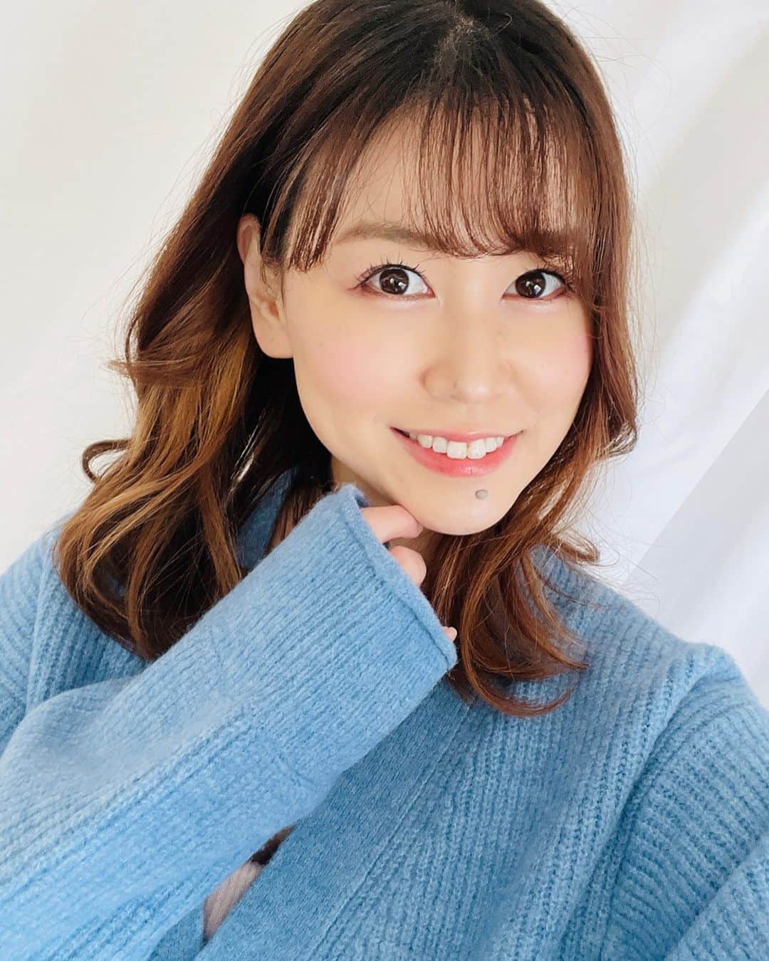 永作あいりのインスタグラム：「東京は雪〜❄️☃️  みんな風邪とかひいてないかな？？ 体調気をつけてね✨  私は引きこもりです¨̮♡︎」