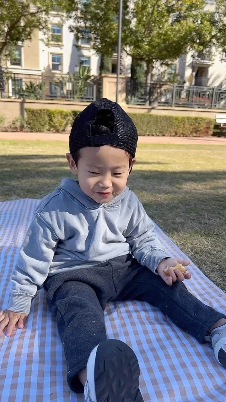 グンミ のインスタグラム：「우주가 내 이름 불러주는 날이 오다니 다 컸네 다 컸어  #심쿵 #감동 #아들바보맘」