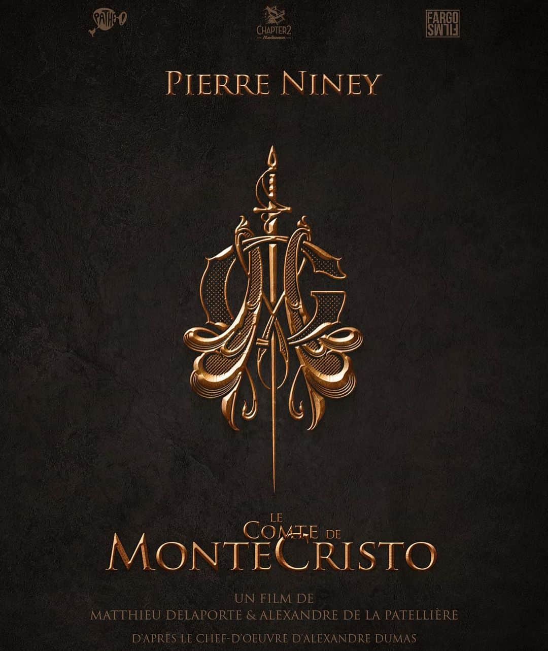ピエール・ニネのインスタグラム：「LE COMTE DE MONTECRISTO.  💥 Bientôt en tournage 💥 Comme des millions de lecteurs à travers le monde j’ai été marqué et transporté par le grand roman qu’est Montecristo.  L’ambition et la force du projet nous obligent autant qu’elles nous inspirent.  Nous voulons créer un grand film d’aventure, de personnages mais surtout… de vengeance.」