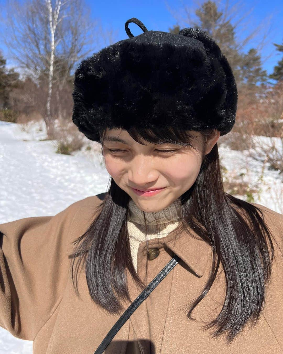 西垣有彩のインスタグラム：「雪の反射が眩しかった⛄️  #群馬#草津#ぐんまちゃん#の#靴下買いました#西垣有彩」