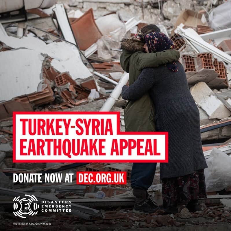 トム・フェルトンのインスタグラム：「Devastating earthquakes have hit Turkey and Syria, killing and injuring thousands of people. Survivors urgently need rescue, medical aid, shelter, blankets and food. Please donate, if you can, and help save lives: dec.org.uk THANK YOU! @disastersemergencycommittee   #TurkeySyriaAppeal」