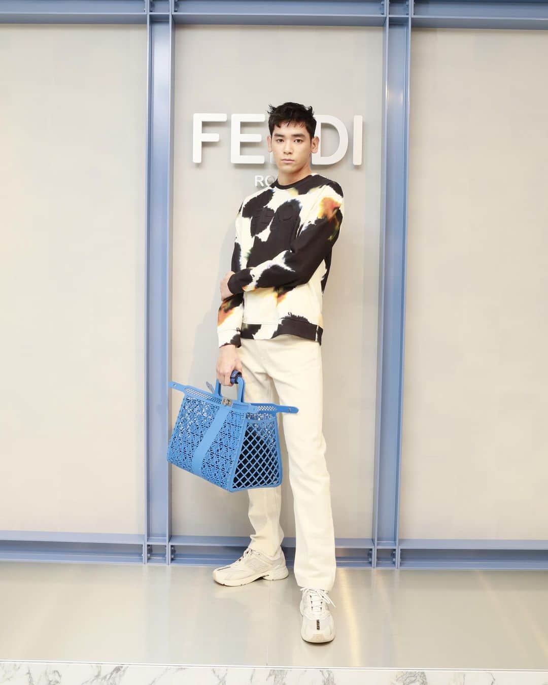 のインスタグラム：「@fendi @mrkimjones #fendi」