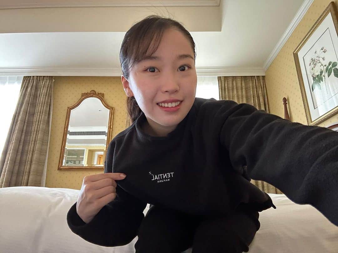 畠田姉妹（畠田瞳・畠田千愛）のインスタグラム：「今日は雪が降り寒い一日でしたね❄️🥶 着用しているものは、以前TENTIAL様からご提供して頂いたBAKUNE Warmです✨  パジャマとして使用しており、寒い冬でも暖かく快適です☺️ 地方に行く際も着用しています！  遅くなりましたが、千愛の早稲田大学合格に続き 瞳も早稲田大学大学院に合格致しました✨ 引き続き勉学に励んでいきたいと思います📚✍🏻   #tential   #bakunewarm   #東京  #積雪  #早稲田大学   #早稲田大学大学院   #合格」