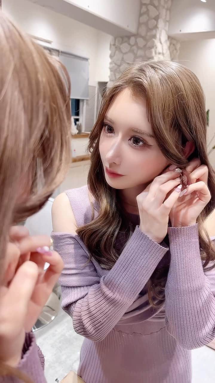 のインスタグラム：「カラーした🥰🤍 @chibachaan ありがとう✨  #サロンモデル #ハイトーンカラー」