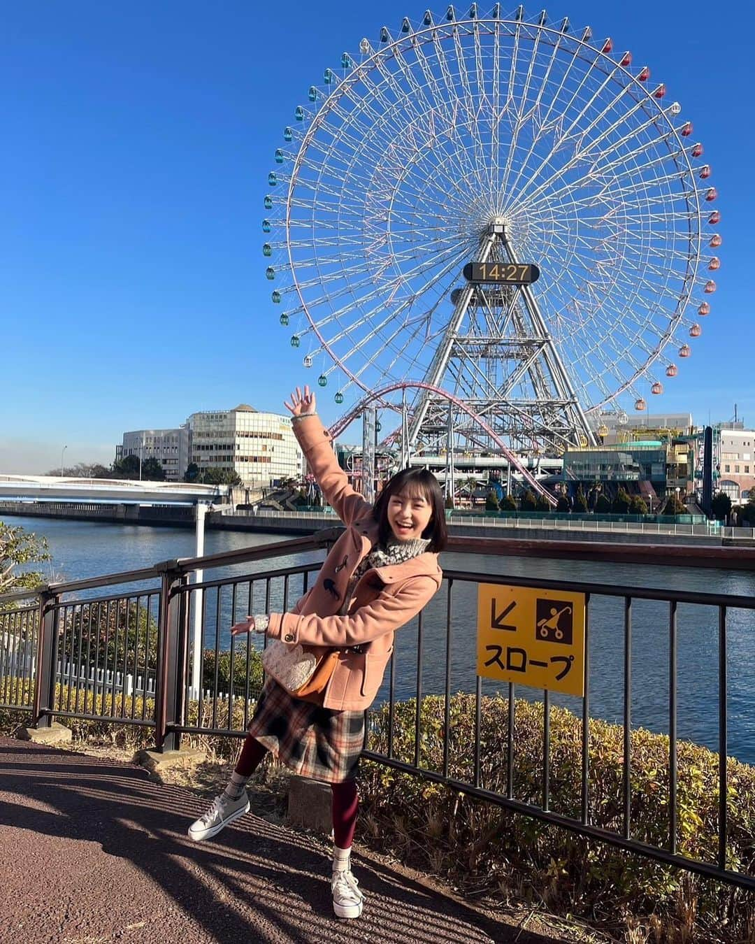 新井美羽さんのインスタグラム写真 - (新井美羽Instagram)「今日、22時から 『100万回言えばよかった』第5話 放送です〜‼︎  最近は主題歌、マカロニえんぴつさんの「リンジュー・ラヴ」をずっと聞いています🎧  #金ドラ100よか #100万回言えばよかった #リンジュー・ラヴ #新井美羽 #トップコート #topcoat」2月10日 20時07分 - miu_arai_official