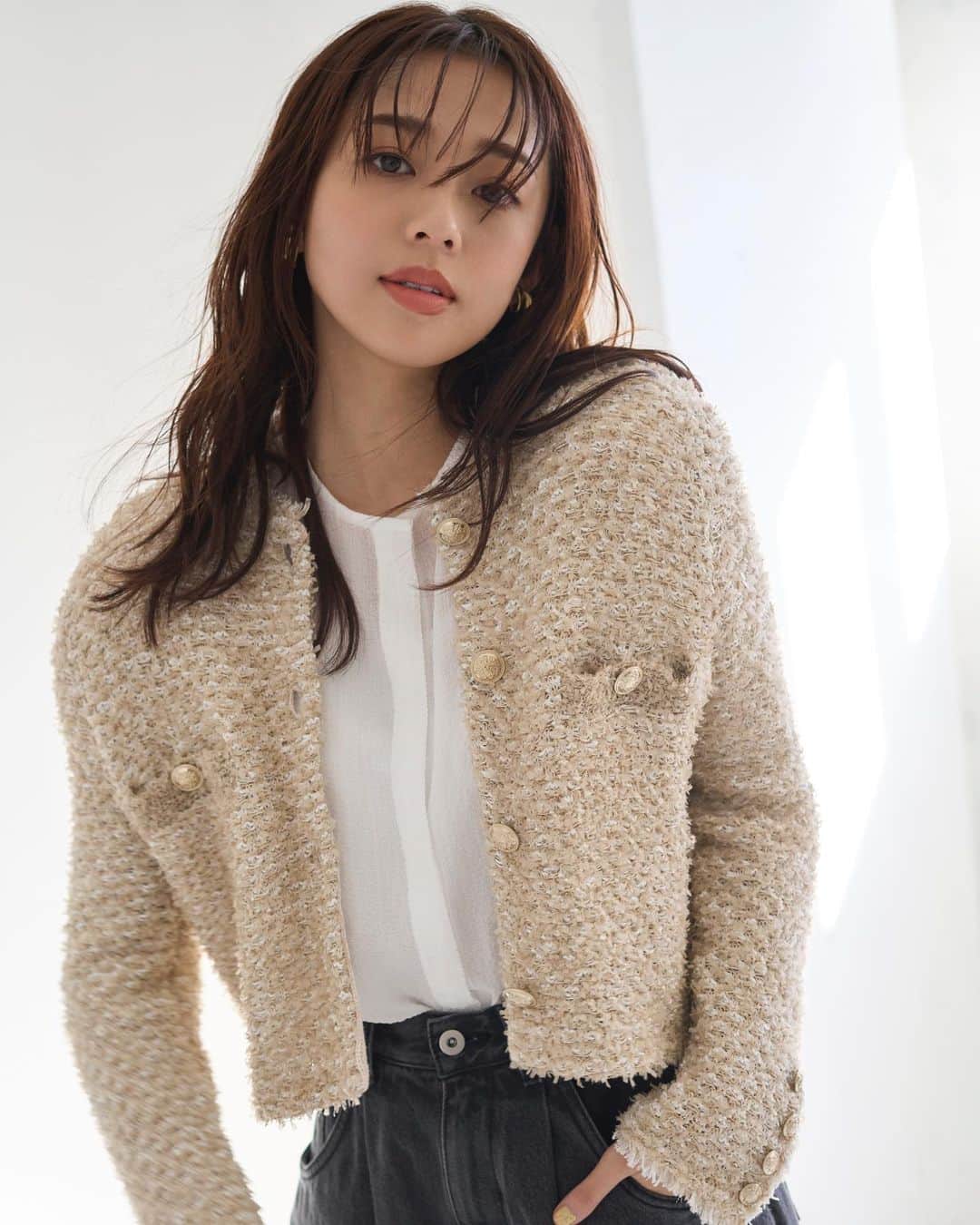 江藤百香のインスタグラム：「FRAY I.D  @fray_id   Spring Outer Collection @usagionline 🌸🤎  #frayid  #フレイアイディー  #usagionline  #ウサギオンライン」
