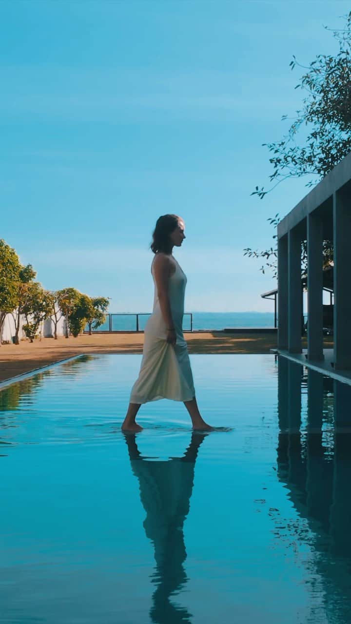 ドミトリー・ソロビエフのインスタグラム：「❣️Sri-Lanka, конечный пункт❣️  Благодарим @tts_hospitality и @villalagoonscape за гостеприимство и сервис🙏🏽❤️ Если вы летите на Шри-Ланку или уже собираетесь домой, вы просто обязаны остановиться в этой вилле, которая находится неподалеку от аэропорта, рядом с пляжным городом Коломбо🙌🏽👍🏽」