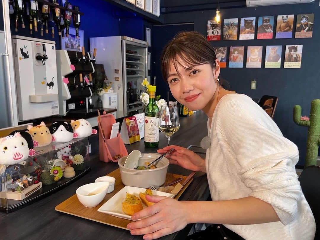 吉田晴香のインスタグラム：「明日から！ “小樽雪あかりの路”が開催されるということで 小樽の街をぶらり☺️  旅コミ北海道 明日18:30〜放送です📺  是非ご覧ください！  #旅コミ#旅コミ北海道#じゃらん #北海道#小樽#雪あかりの路#hokkaidolove #hokkaido#otaru」