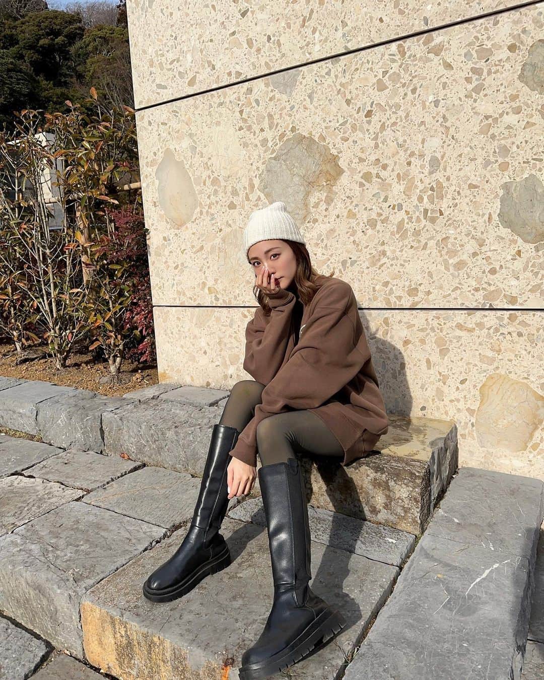 志田友美（ゆうみん）のインスタグラム：「さっむいね、東北生まれ☃️だけど関東のが寒く感じる🙃  ひえー明日歳を重ねるーぎゃあ🙃」