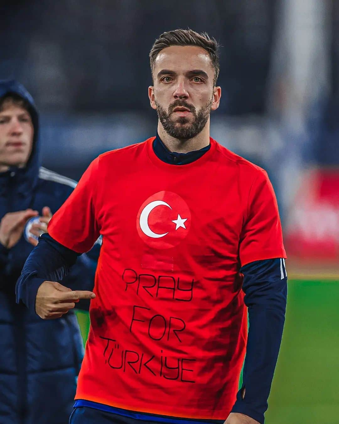 ケナン・カラマンのインスタグラム：「Kalbim ülkem ile ❤️🇹🇷」