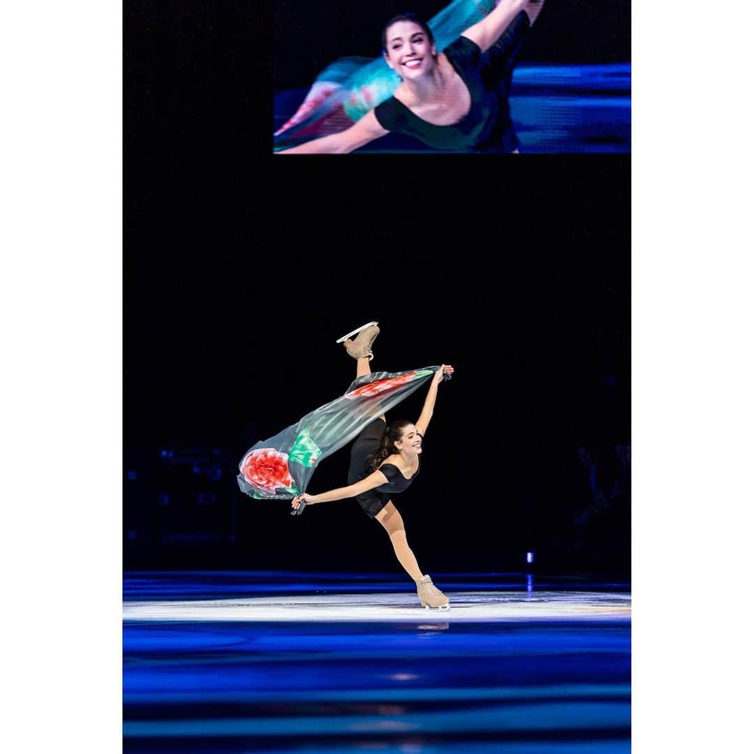 アリッサ・シズニーのインスタグラム：「A worthy reason to end my Instagram hiatus!  . . . Sk8 to Elimin8 Cancer Campus Martius, downtown Detroit  February 16 at 6pm . . . 📸: @jordanicecam @oniceperspectives」