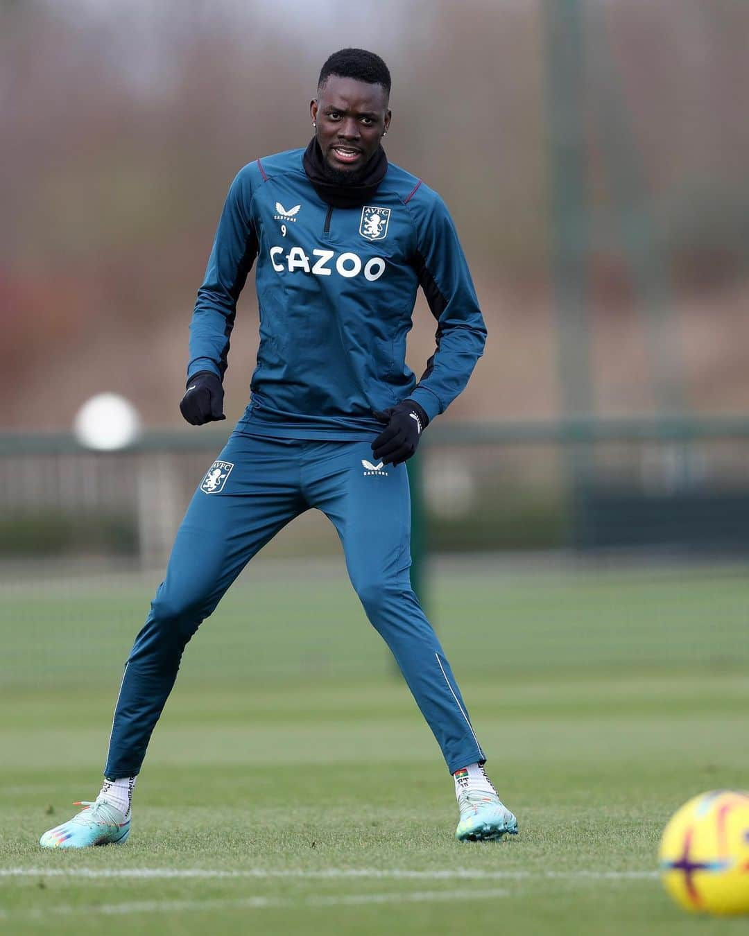 バートランド・トラオレのインスタグラム：「Welcome back, @BertrandTraore10. 🙌」