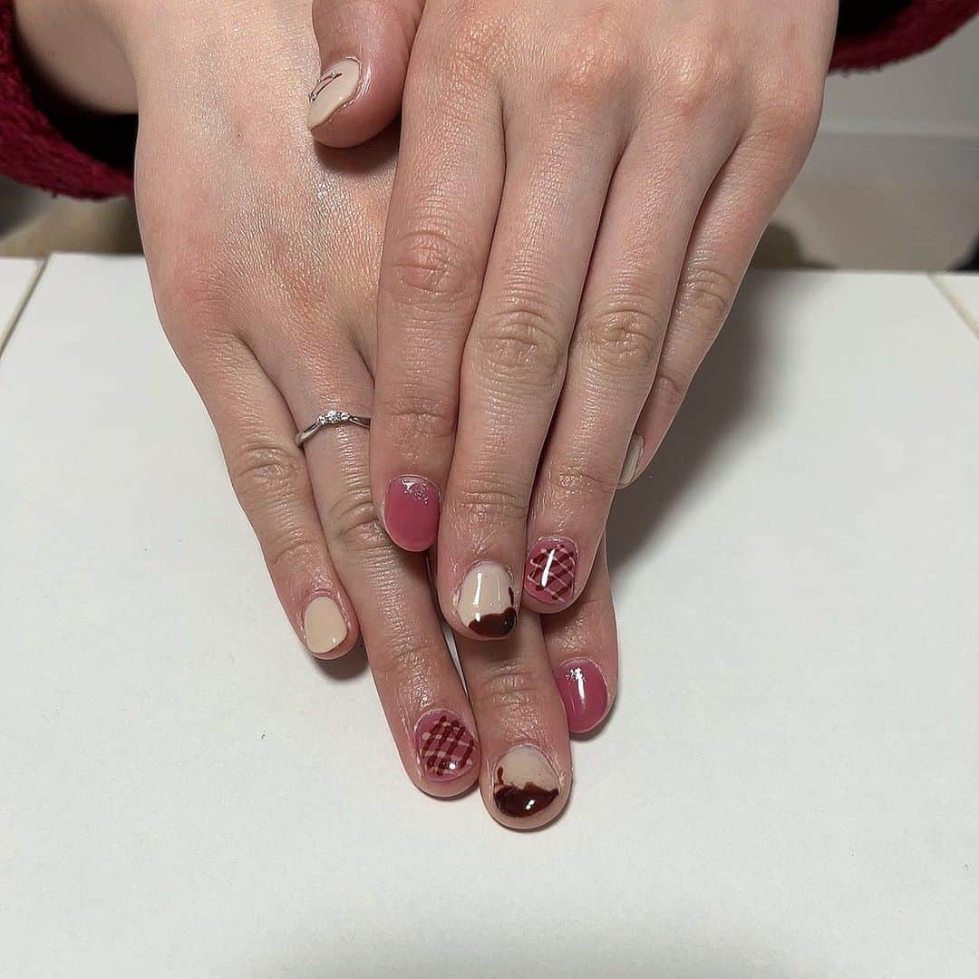 のインスタグラム：「バレンタインネイル💅」