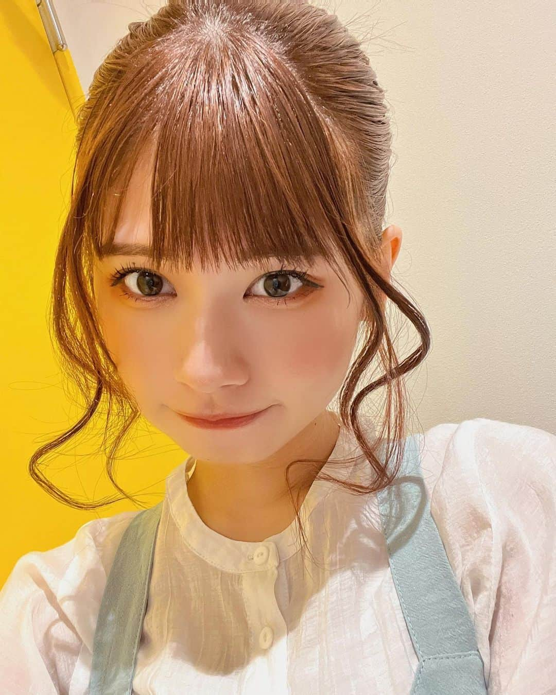 鹿目凛さんのインスタグラム写真 - (鹿目凛Instagram)「ぱっつんの視界、良い  #でんぱ組inc #アイドル #ぺろりん #鹿目凛 #お団子ヘア #ヘアアレンジ #エプロン #りさスイーツ」2月11日 0時54分 - kaname_rin