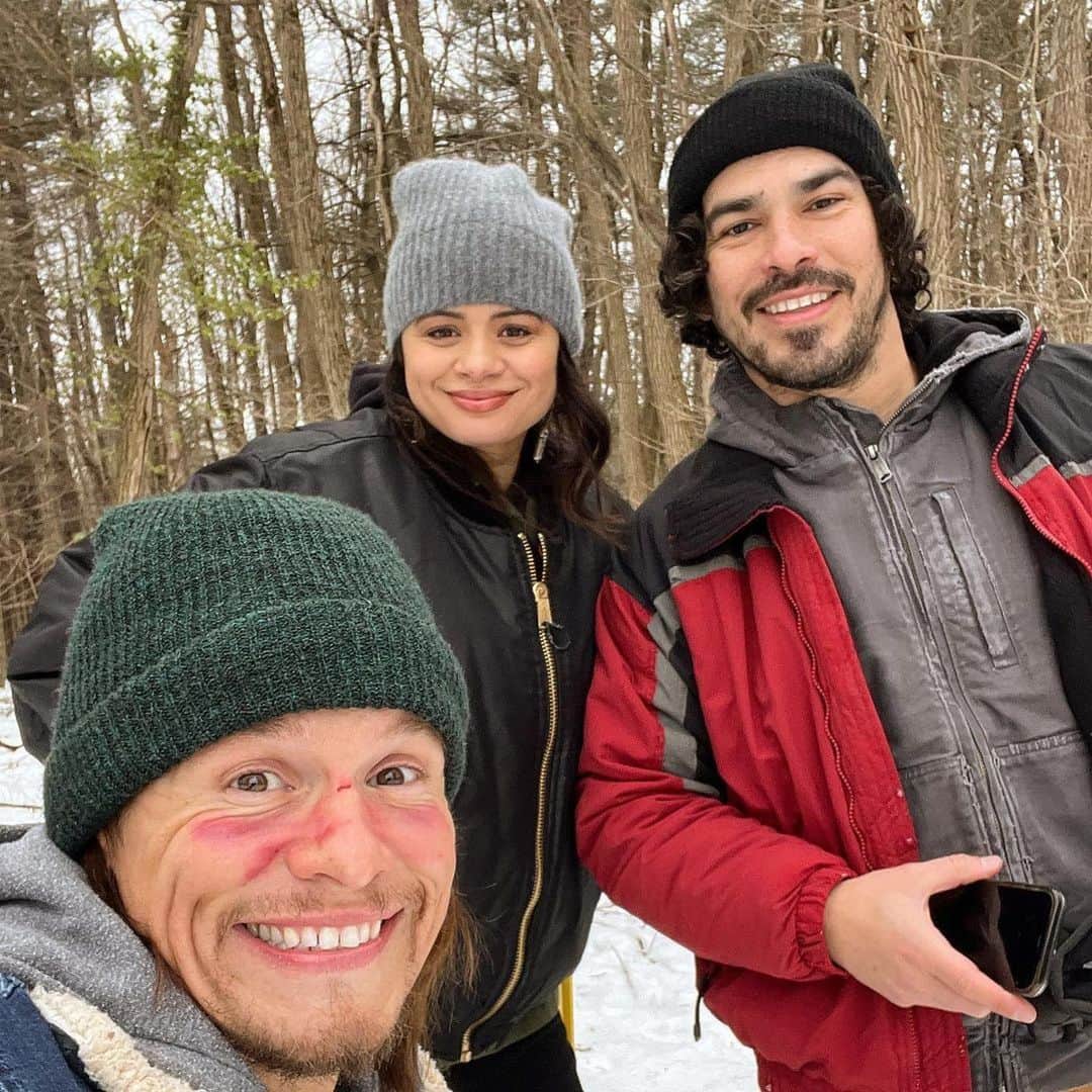 ラウル・カスティージョのインスタグラム：「Cooking up something new with these cuties…  #Repost @tonycavalero ・・・ The chilly 🥶 ILLy committee 👊」