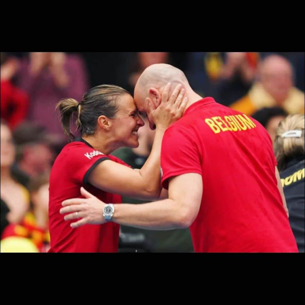 キルステン・フリプケンスのインスタグラム：「What can I say..  We go way back..  20 years to be exact..   You were my first coach as a professional player, and my last coach when playing my last singles match for Belgium..  I am beyond grateful for all the lessons you teached me, and all the experience you gave me throughout my career from the very beginning until the very end..  Thank you for everything, Capi❣️ Thank you for being you  Flipper」