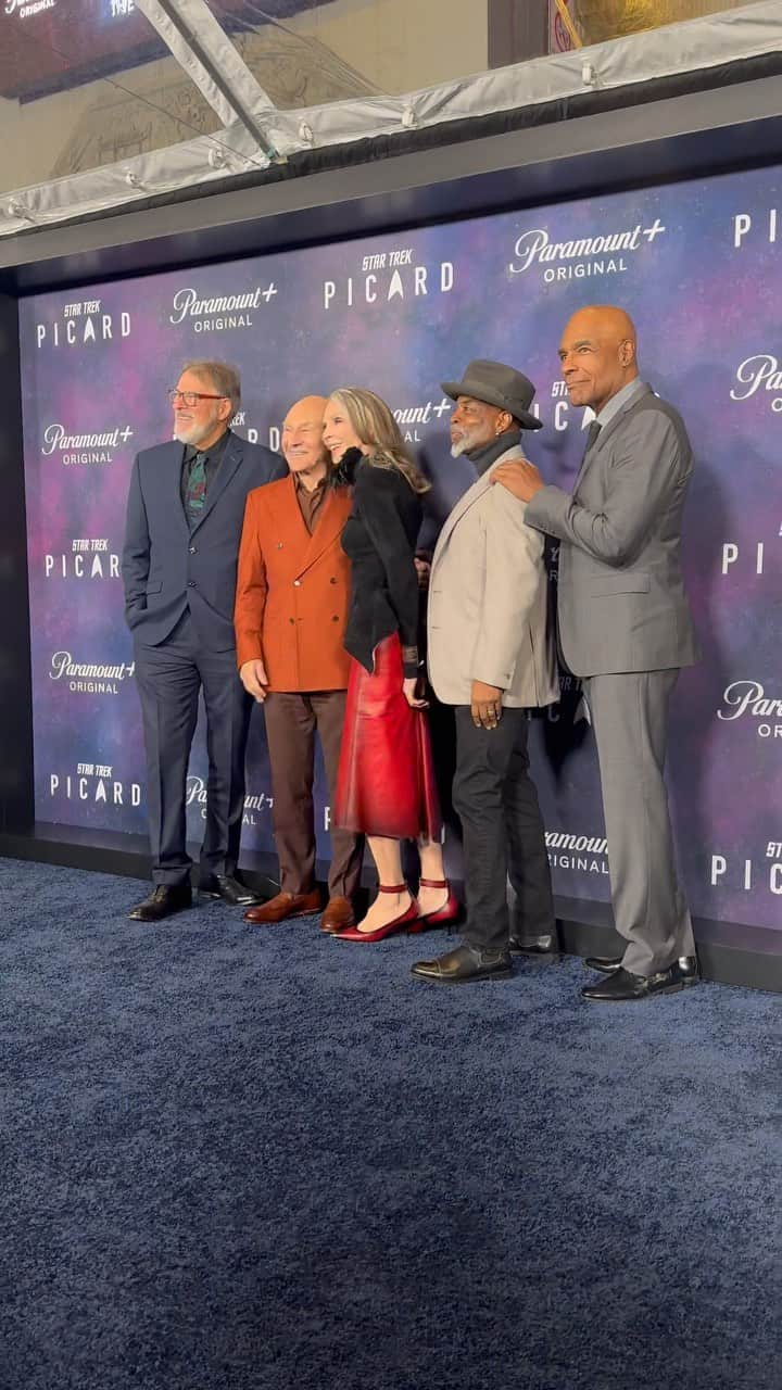 パトリック・スチュワートのインスタグラム：「Ran into some dear old friends in LA last night…#StarTrekPicard」