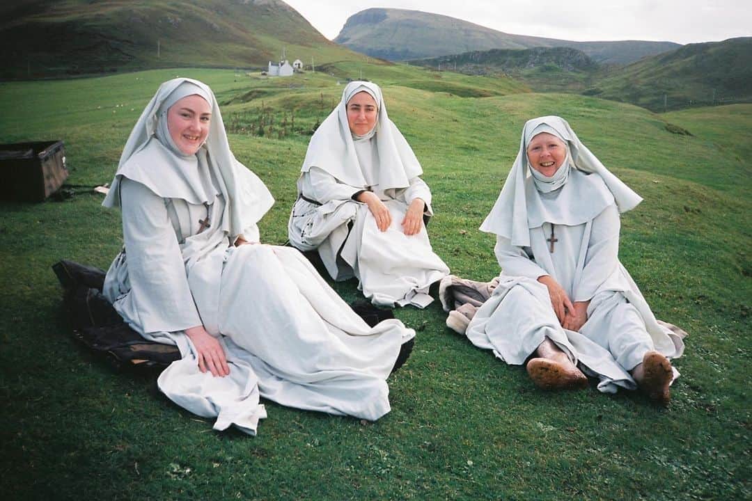 ジェナ・マローンさんのインスタグラム写真 - (ジェナ・マローンInstagram)「Consecration OPENS TODAY ALL OVER!! 1,000 screens let’s go!! Here’s my favorite behind the scenes images of the nuns and the other worldly Scottish scenery. Look out for my ask me anything on stories tomorrow ⛪️🩸🩸🏔️🏔️❤️❤️😍」2月11日 5時54分 - jenamalone