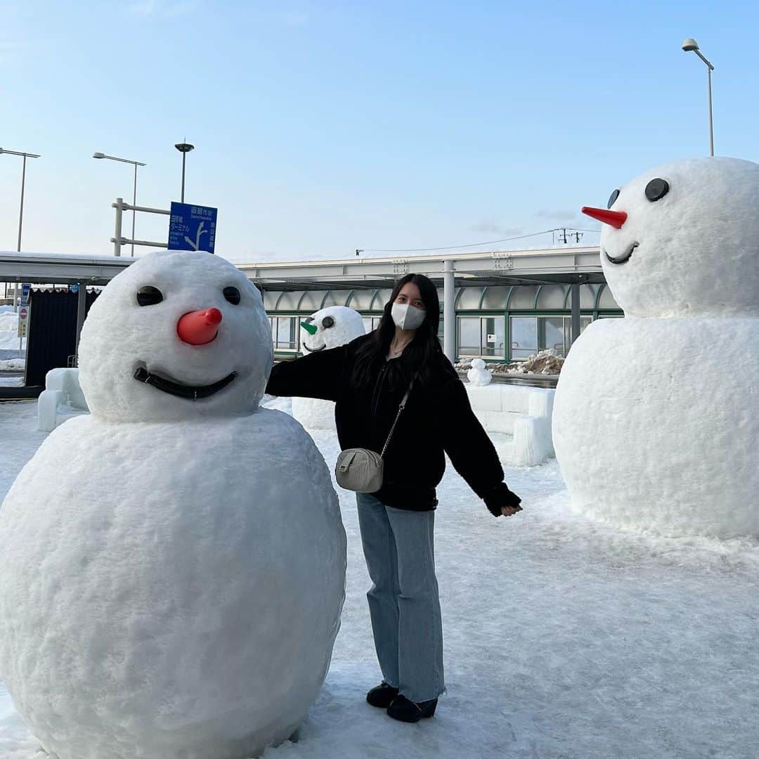水島美結のインスタグラム：「雪〜❄️  #北海道　#雪　#雪だるま　#冬」