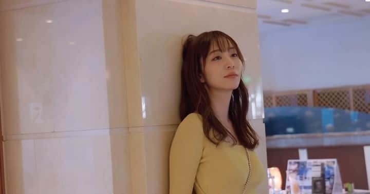 塩地美澄のインスタグラム：「『FRIDAYサブスクサイト』で新ムービーが公開になりました！ 4/12発売の写真集の撮影風景です♪  ✅ ラジオ新番組「塩地美澄のふくろとじらじお」 毎週金曜よる21時〜放送  ✅2/16テレビ東京『昼めし旅』OA  #塩地美澄 #アナウンサー　#グラビア #japanesegirl」