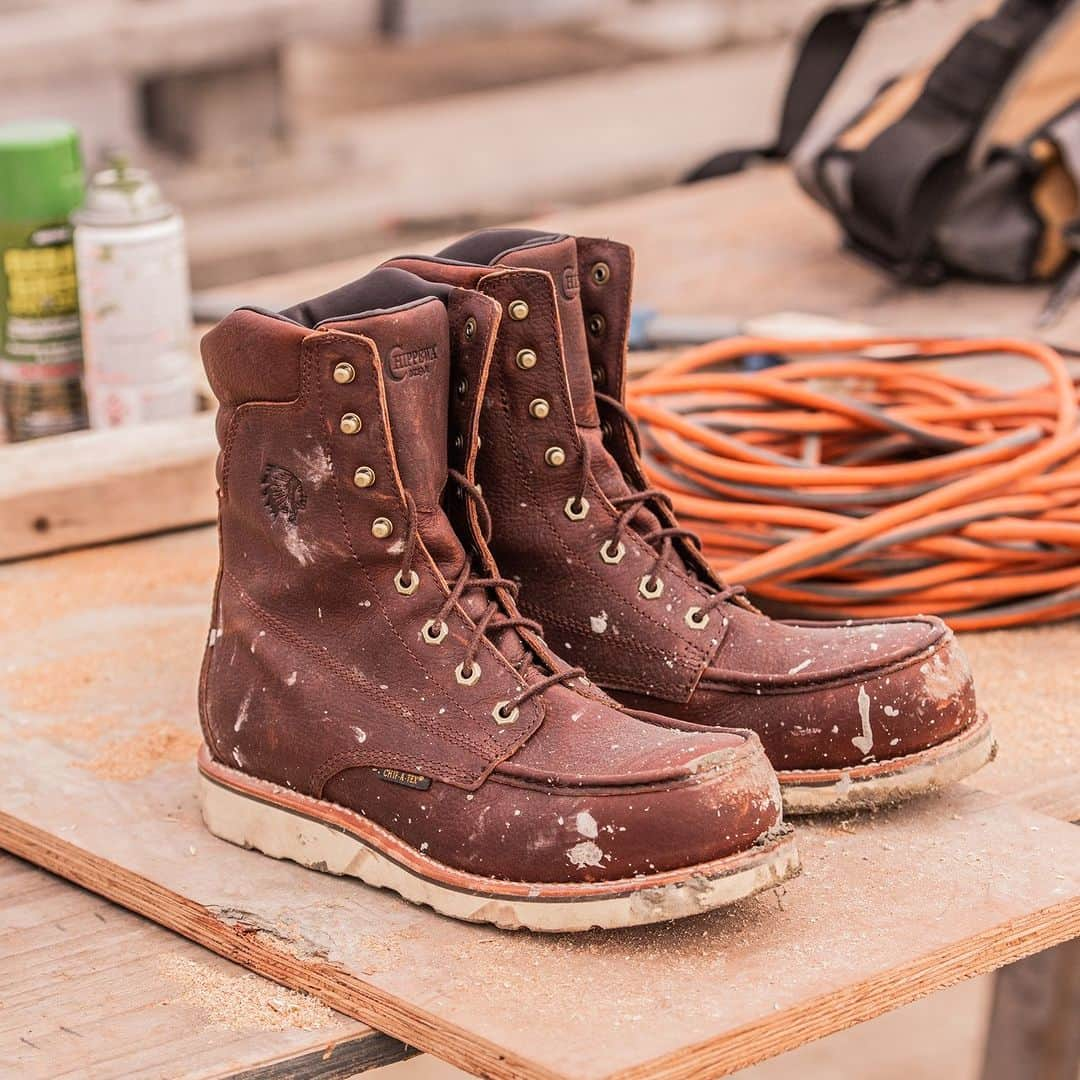 チペワのインスタグラム：「Rugged and durable.  Style: #25347   Shop this style today with Wild West by clicking the link in our bio!  #Chippewa #ChippewaBoots #MensBoots #EdgeWalker #LaceUp #Waterproof #WaterproofBoots #TheBestByFar」