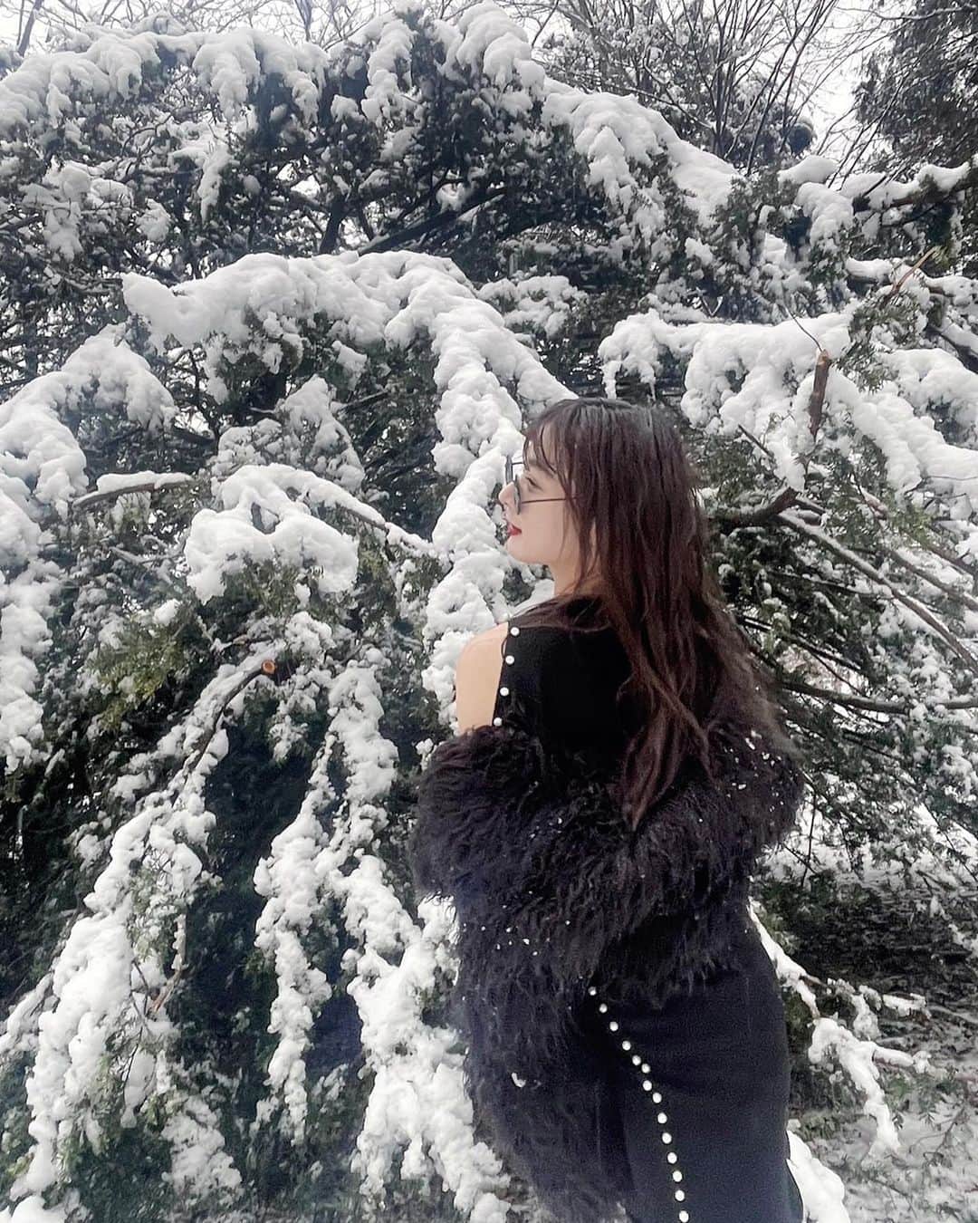 由愛可奈さんのインスタグラム写真 - (由愛可奈Instagram)「私は冬生まれです❄️ 水瓶座、雪の中でも平気❄️  #2月」2月11日 11時44分 - junmizukawa0