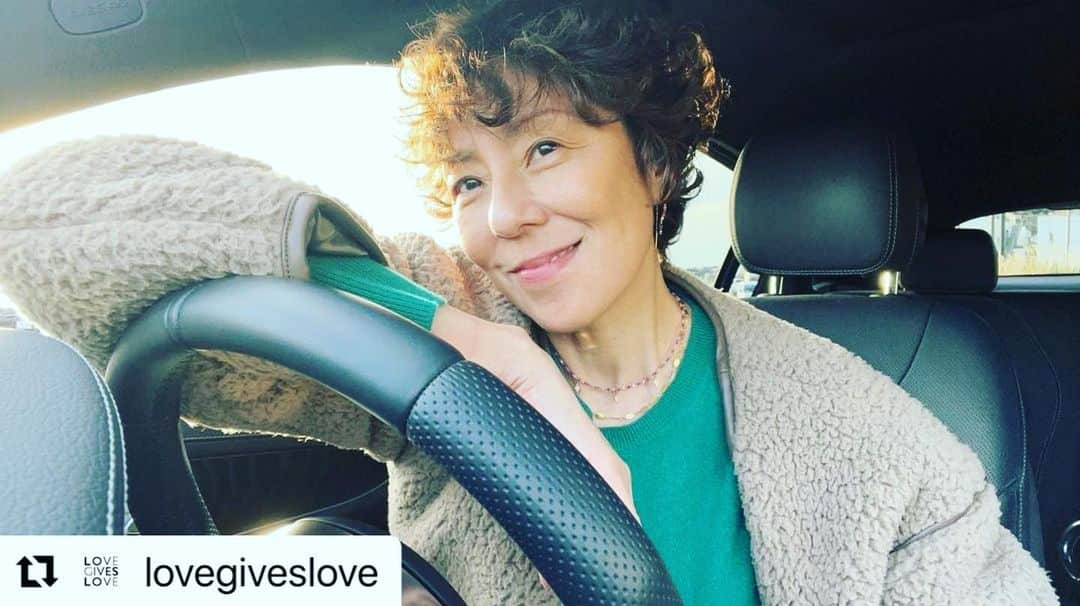 RIKACOさんのインスタグラム写真 - (RIKACOInstagram)「#Repost @lovegiveslove with @use.repost ・・・ 🌿オンラインワークショップ｜RIKACOのビューティーレッスン vol.1🌿  2023/2/19(日) 14:00〜より、 オンラインワークショップ「RIKACOのビューティーレッスン vol.1」を開催いたします。  Vol. 1 では産後や加齢、ストレスによる様々年齢による様々な不調に役立つ情報をシェアしたいと思います！また、最後にヨガのインストラクターが骨盤底筋のトレーニング方法もレクチャー致します✨  皆さんこんな悩みはありませんか❓👇  ☆ 肌や粘膜の乾燥が気になる ☆ 体重の増加が気になっているけど食欲を抑える事が出来ない ☆ 毛量や髪質の変化で悩んでいる ☆ ポジティブに毎日過ごしたいけどやる気が出ない ☆ トイレが近い事などが気になっている  きっと多くの女性が誰にも言えないけど実は気になってる事や悩んでる事かと思います💡 原因などを理解し、加齢やホルモン、ストレスに負けない身体作りを目指し、ポジティブに改善して行きましょう✨  また、ワークショップにてレクチャーのある"骨盤底筋トレーニング"をすると、骨盤内の子宮や膀胱直腸などの臓器を正しい位置に保持することができるようになります。 尿漏れや子宮脱の予防だけでなく、血流の正常化による冷え性やむくみの改善や他の不調改善にも繋がります！  オンラインワークショップ当日はその他皆さんの色々な質問にも答えて行きます♪  色々な情報をシェアしましょう！  @rikaco_official 詳しくは @lovegiveslove  に飛んでインスタトップから ホームページに飛んで申し込みして下さい〜 #オンラインワークショップ #zoom  #❤️」2月11日 12時19分 - rikaco_official