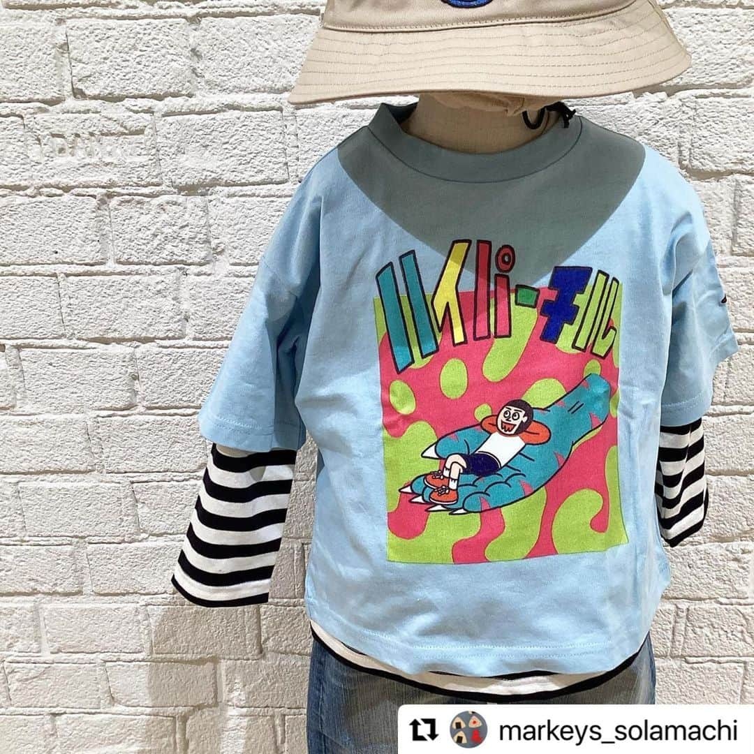 ネゴシックスさんのインスタグラム写真 - (ネゴシックスInstagram)「90sぽい #Repost @markeys_solamachi with @use.repost ・・・ . スーパーチル🤘🏽コーデ💜🧡💙 . 芸人のネゴシックスさんのイラストと別注の商品が入荷してます😍  ひとあじ変わったイラストとポップな色味でとても可愛いです🤡❤️‍🔥 . . 是非店頭でお待ちしておりますっ📢 .  #markeys #マーキーズ  #東京ソラマチ #nego6 #ネゴシックス」2月11日 13時50分 - nego6