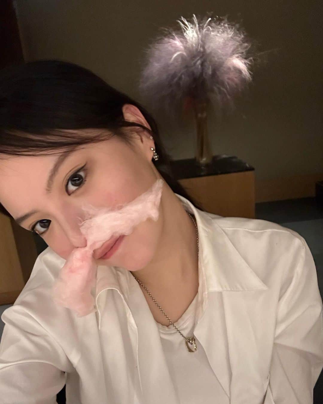 イ・ヨルムのインスタグラム：「안녕☺️🌺」