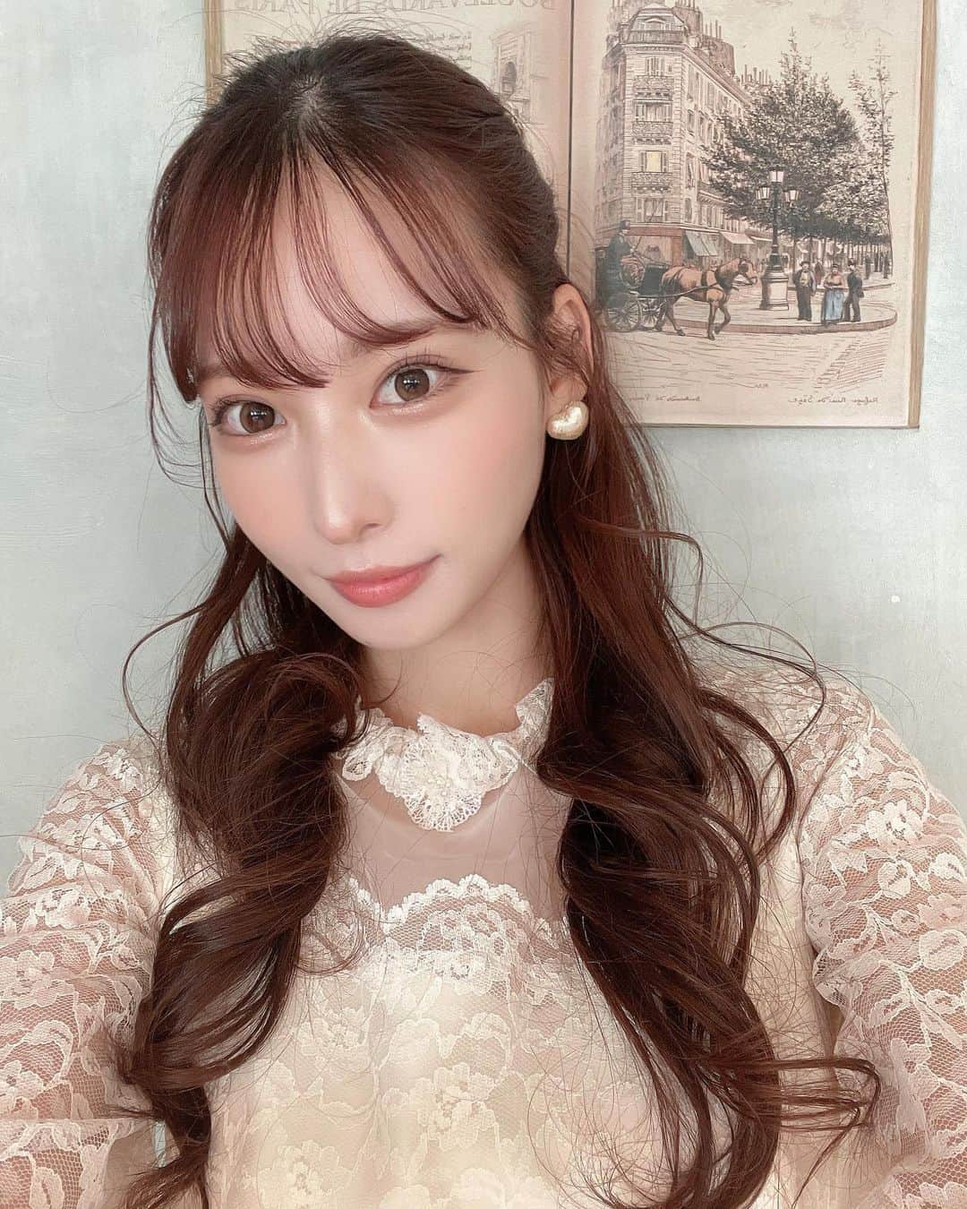 大野真依のインスタグラム：「大阪イベント開催 ～ウエディングドレスチェキ会～  2/12(日) 1部　12:00〜14:30 2部　16:00〜18:30  📍大阪 大阪市西区土佐堀2-1-6 TOSABORI  IVY5階  ◎入場無料 ◎予約不要  最近私の事を知ってくださった方も多いと思います！ ぜひとも会えるの楽しみにしてます👰🏼‍♀️」