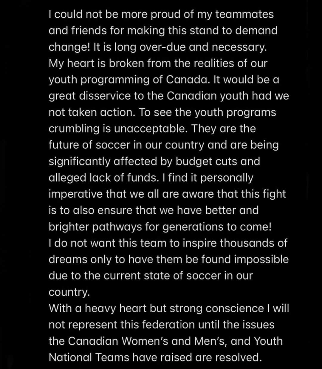 ソフィー・シュミットのインスタグラム：「I LOVE representing and playing for Canada, but I can no longer represent this organization until the issues raised are resolved.💔 … #CanWNT / #CanXNT #CanMNT」