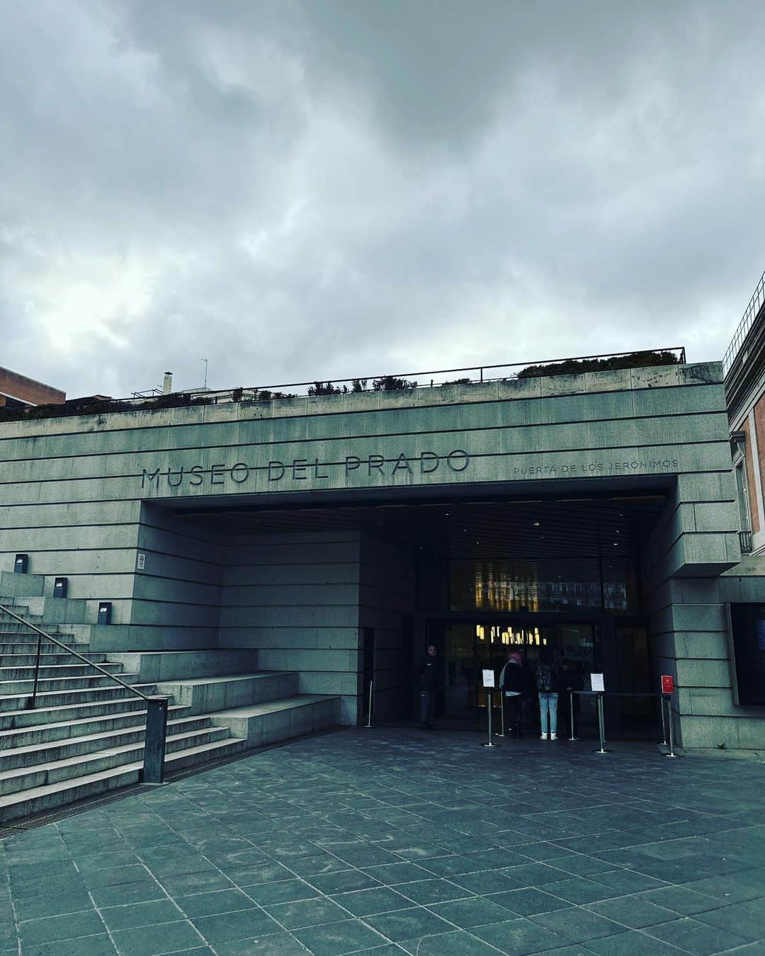 KENJI03のインスタグラム：「Goya‼️ あとはメトロポリタン行けば 世界三大美術館制覇。笑  #pradomuseum #goya」