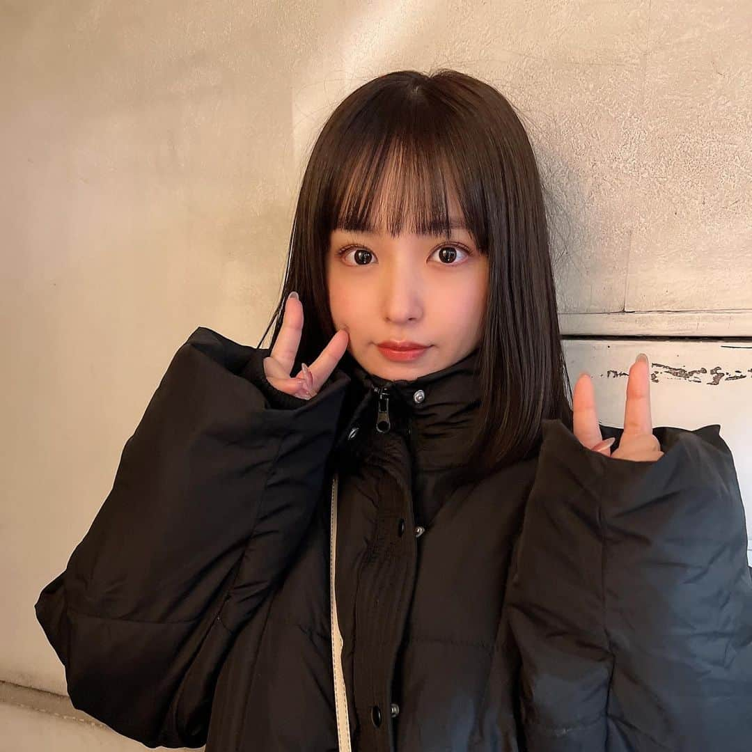 近藤里奈さんのインスタグラム写真 - (近藤里奈Instagram)「寒くて外出れない🤧🤧 みなさん雪道気をつけてね☃️  髪暗くした♪ @allys_shibuya_official  @morikawa_george」2月11日 19時19分 - rina_kondo_0223