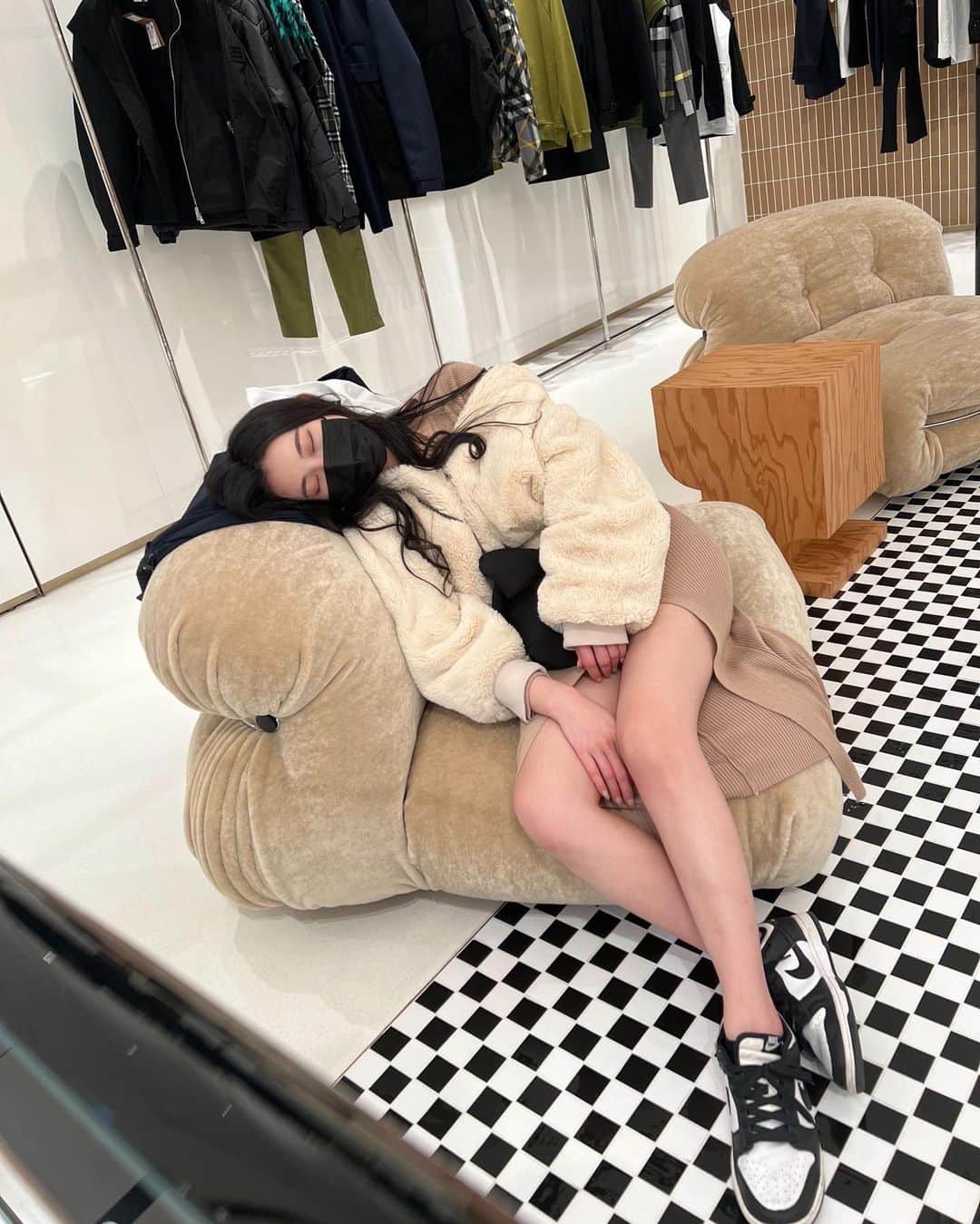 のインスタグラム：「最近是累到隨處可睡著的日子😪 但很喜歡❤️」