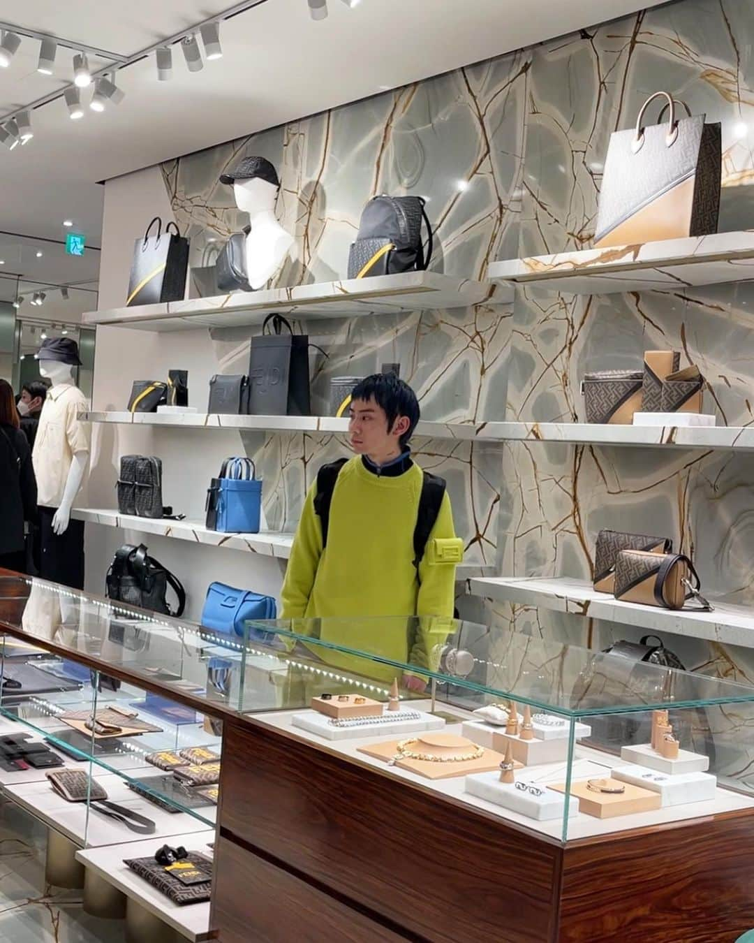 太田晴也のインスタグラム：「Palazzo FENDI Omotesando一  #PalazzoFendiOmotesando #FendiSS23」