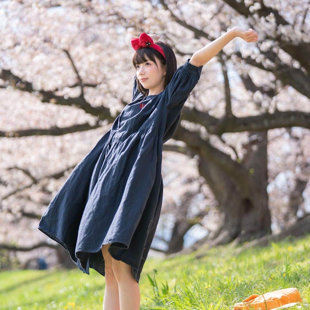 茶叶小果のインスタグラム：「🌸 魔女の宅急便/キキ　コスプレ #witchsdeliveryservice #魔女の宅急便 #キキ #cosplay #cosplaygirl #kawaii」