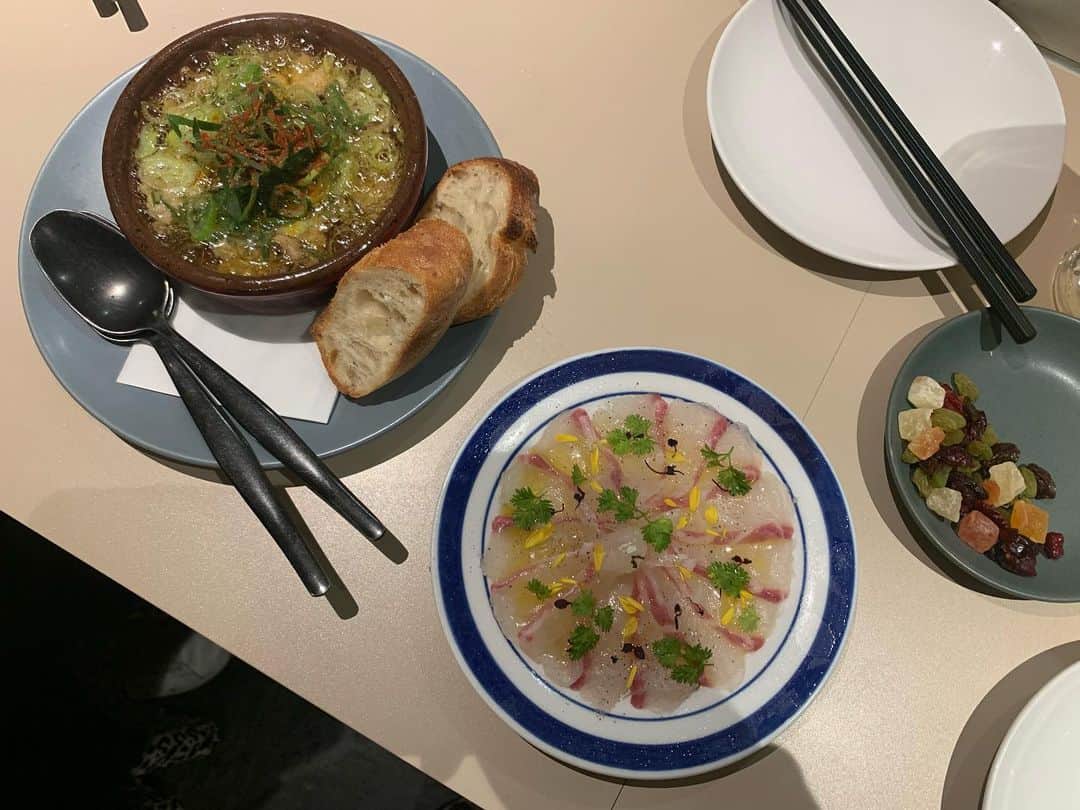 ゆきほのインスタグラム：「#doutonbori #osaka #立ち飲み」
