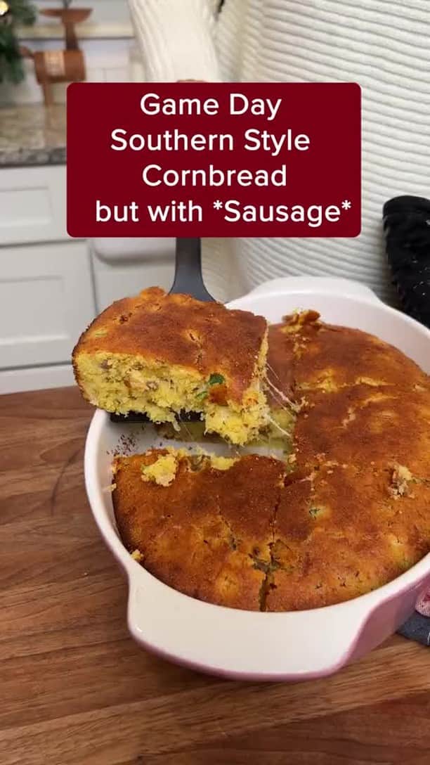 ジョンソンヴィルのインスタグラム：「Need a big game menu idea? 🏈 Sausage Cornbread is a MUST! 😋  Gameday is #BetterWithSausage. Give this recipe a try at your next get-together! 🔥🔥🔥  #johnsonvillesausage #sausage #cornbread #sausagecornbread #gameday #recipes #gamedayrecipes」